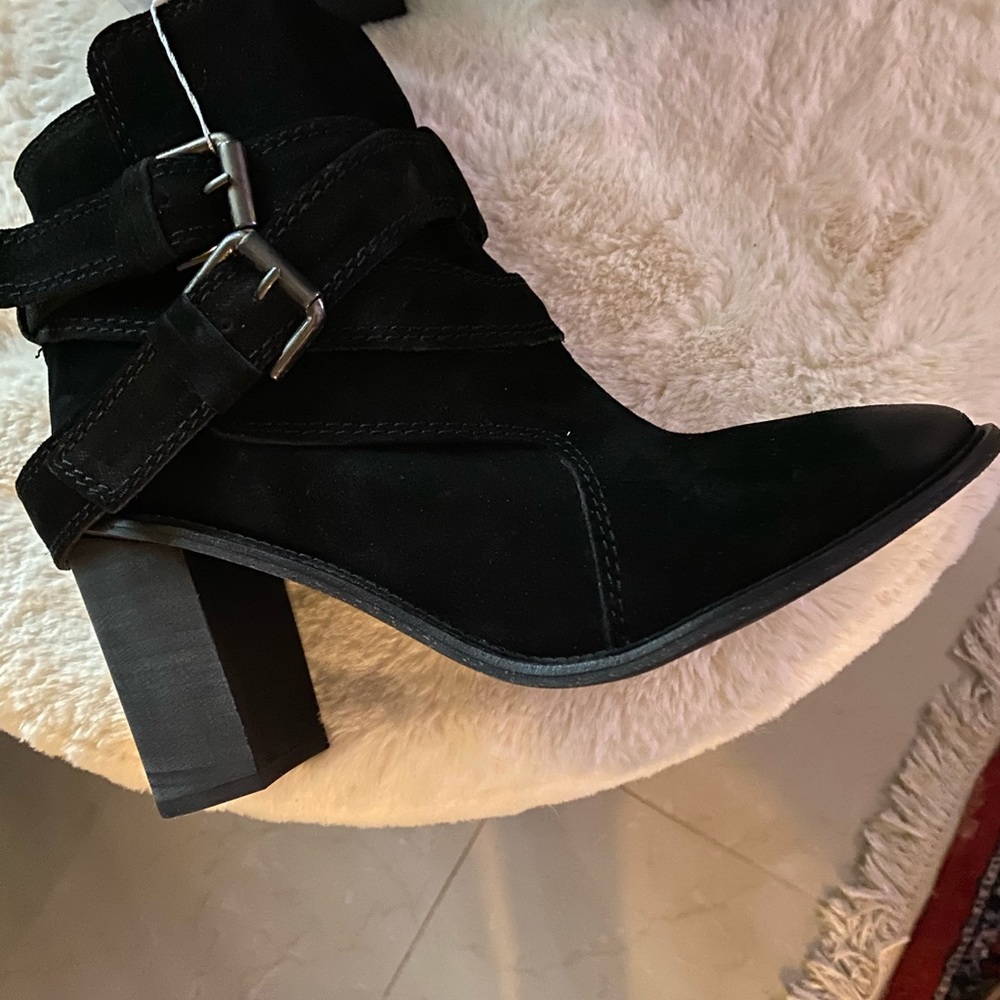 Zara ankle boots - suede black 2 1/2 inches